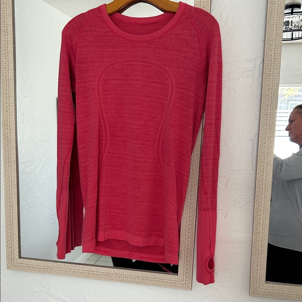 Lululemon Athletica Vibrant Red Crew Neck Swiftly Long Sleeve